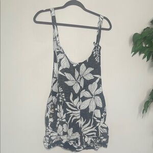 Kiwi & Punch Floral Black and White Women's Top